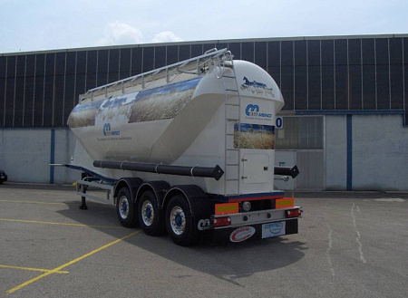 Кормовоз MENCI с пневмовыгрузкой SM39